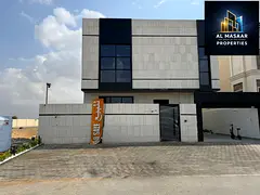 Luxury villa with a swimming pool, 6 master bedrooms. Price includes all fees.
