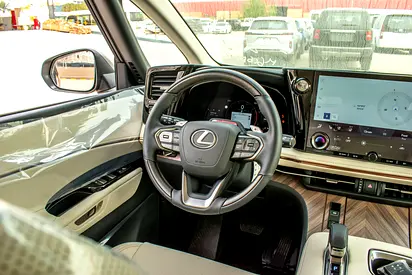 صورة 11 لـ 2026 Lexus LM-SERIES