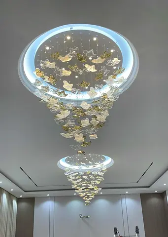 Stylish Modern Chandelier with Leaf Design