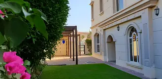 BEAUTIFUL CHARMING VILLA WITH PRIVATE GARDEN AND SHARED POOL IN AL BADAA