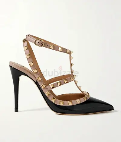 حذاء نسائي فاخر من فالنتينو