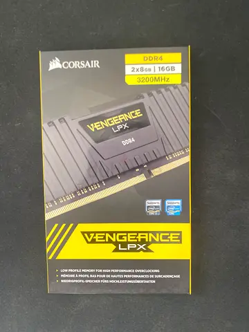 Corsair Vengeance LPX 16GB DDR4 RAM 3200MHz New not use best price the price can negotiable
