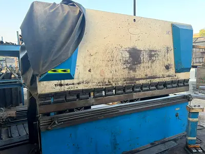 HYDRAULIC PRESS BRAKE MACHINE