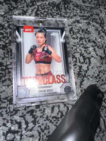 UFC Top Class Trading Card of Zhang Weili