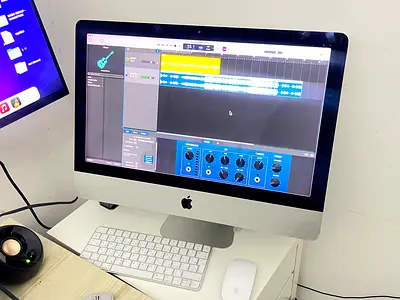 Apple iMac with Magic Mouse  Keyboard - Perfect for Video and Audio Editing