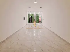 Sheikh Zayed RD: Spacious Shop Prime Location