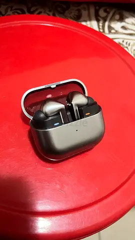Samsung galaxy buds 3 pro color silver