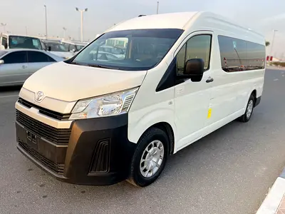 TOYOTA HIACE 2022 13 SEATS PASSENGER VAN 3.5 V6 GCC SPECS