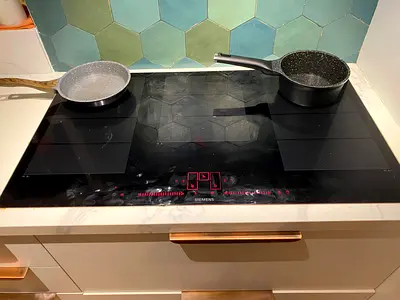 Siemens IQ700 Latest Model Built in 90cm Induction Top For Sale Same Like New Condition Slightly Use