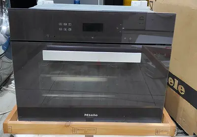 Miele Built in 60cm Brand New Stream Oven For Sale DG 6401 Obsw model Brand New Never Used