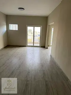 Three rooms and a large living room The first resident Asplet adaptation On Al-Uhda Street Exactly o
