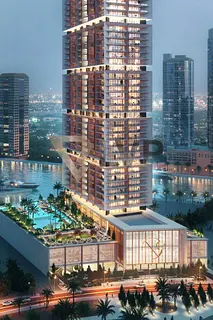 High Floor |Community View| Prime Location