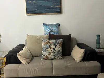 2 + 2 + 3 seater