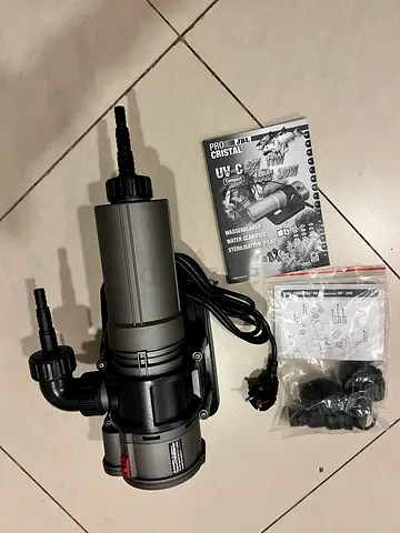 Brand new, never used : UVC 11w compact UV-C water clarifier from JBL