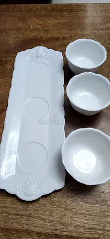 Serving tray with 3 bowls