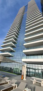 For Rent Very Luxurious Apartment 3 Master Bedrooms + Living Room in a First-Row Tower on the Lake,