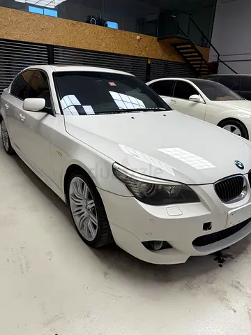 BMW 530i