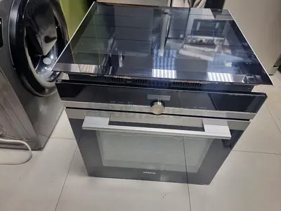 Siemens IQ700 Latest Model Built In 60cm Induction Top And Electric Oven For Sale Same Like New