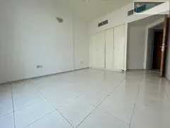 FULLY SAPICIOUS!!TWO BHK WITH BOTH MASTERBEDROOM MAID ROOM VERY NEAR TO CORNICHE DINING SPACE ONLY F