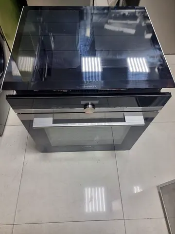Siemens IQ700 Latest Model Built In 60cm Induction Top And Electric Oven For Sale Same Like New