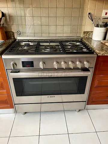 BOSCH series 6 top gas electric oven