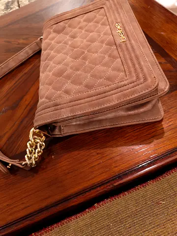 Hand bag