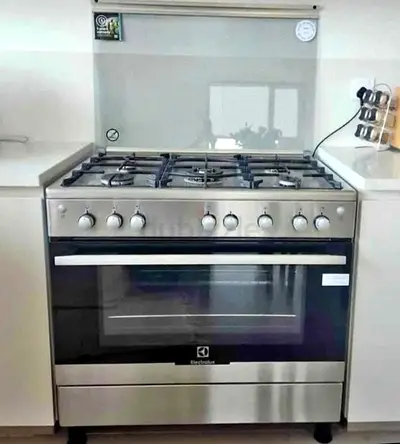 Electrolux 90 cm gas cooking stove for sale