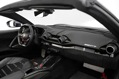 صورة 7 لـ 2023 Ferrari 812 GTS