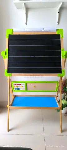 Black and white board