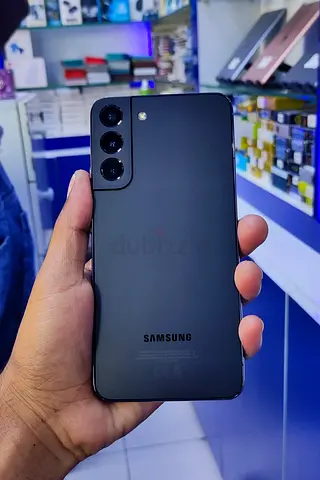 SAMSUNG S22 PLUS,, RAM 8GB,, 256 GB STORAGE,, PHYSICAL DUAL SIM CARD,, 10 BY 10 CONDITION,,