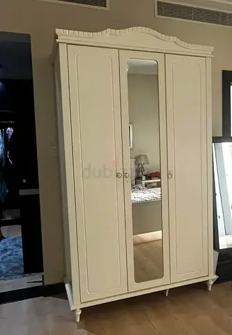 Elegant White Wardrobe with Mirror