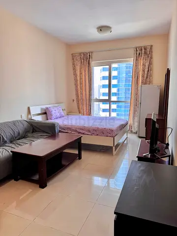 LARGE ROOM FOR RENT IN JLT ALL INCLUSIVE