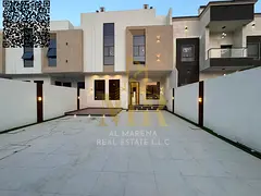 A villa with a price including registration and ownership fees on the main street, ready to move in,