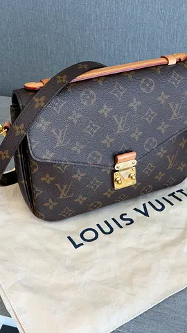 Authentic LV Pochette Metis bag
