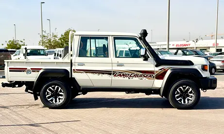2026 Toyota LAND CRUISER 70 SERIES 照片 17