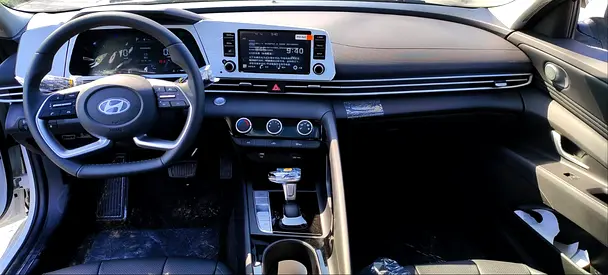 2025 Hyundai ELANTRA 照片 8