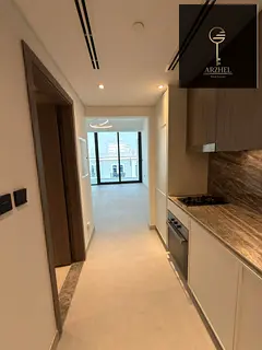 ELEGANT STUDIO | UNFURNISHED | PRIME LOCATION