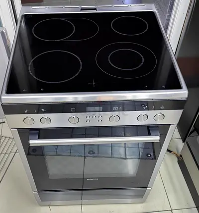 Siemens like new Electric cooker very good working 60/60cm free delivery installation