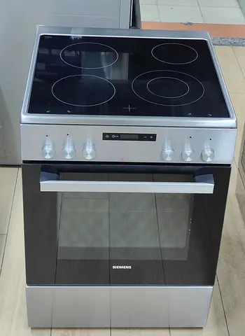 Siemens new model stove ceramic electric top 4 hobs 60by60 cm size  Excellent condition perfect work