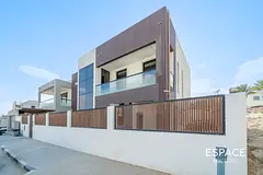 Luxurious | Open Kitchen | Modern