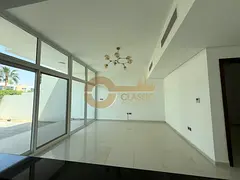 4 Bed Townhouse | Single Row | Vacant | Balcony