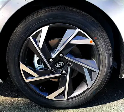 2025 Hyundai ELANTRA 照片 16