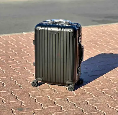 Cabin suitcase