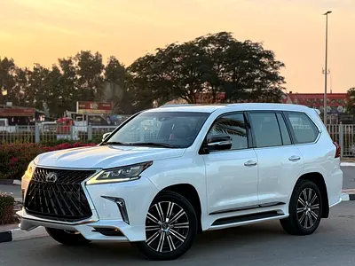 Lexus LX 570 Signature S—original paint—free accident