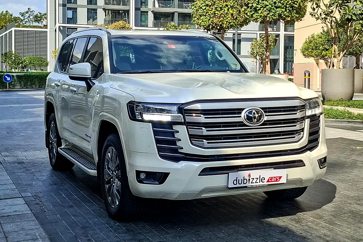 Toyota Land Cruiser 2023 — photo 1 of 15