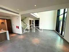 Spacious |Single-Row 4BR Duplex| Ready to Move In