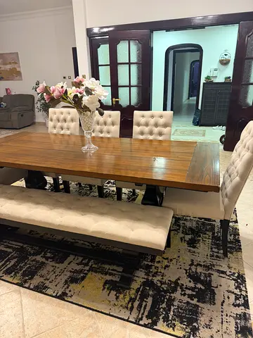 Dinning table for sale