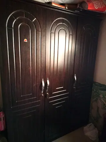 Stylish Wooden Wardrobe with Sleek Design