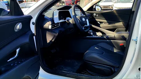 2025 Hyundai ELANTRA 照片 15