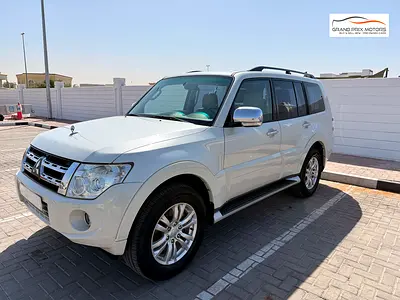 Mitsubishi Pajero GLS V6 3.8 Full Options 7 Seater 2014 Model GCC Specs With Partial Service History